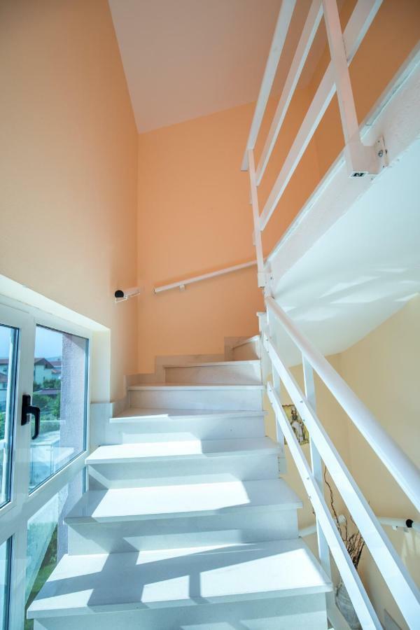 Arenta Apartments Metkovic Bagian luar foto